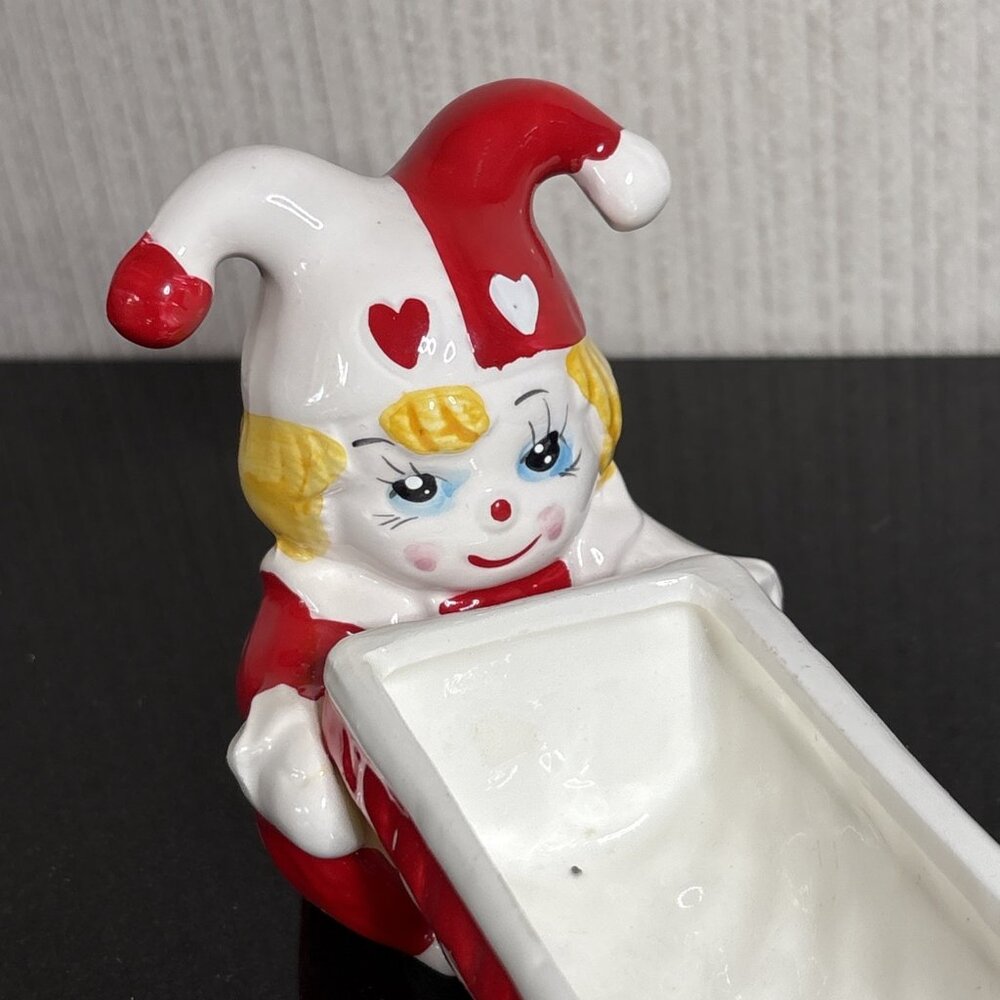 Vintage Harlequin Pixie Dish MCM Ceramic Candy Red Holiday Jester Vanity Holder - Picture 4 of 12